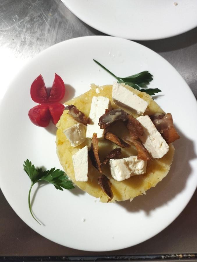 Villa Gjecaj Guesthouse And Restaurant Theth Zewnętrze zdjęcie